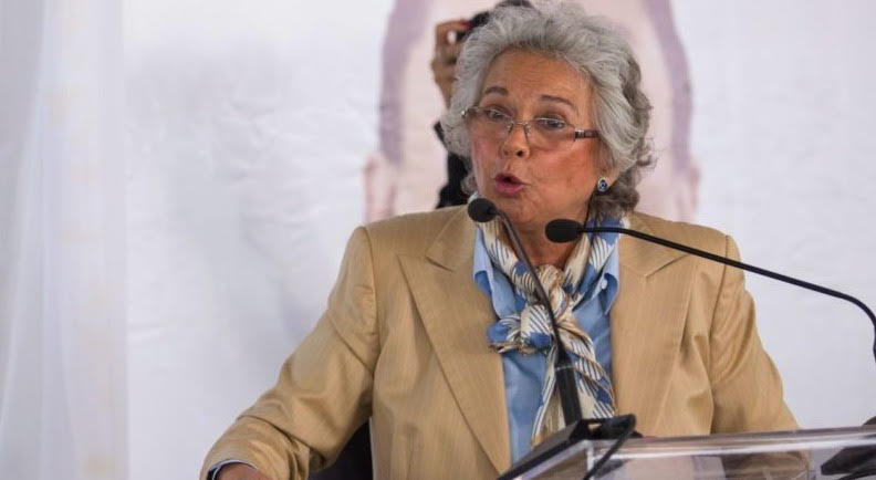 Olga Sánchez Cordero acudió al Foro de Pacificación en Tlatelolco junto a López Obrador. (Especial)