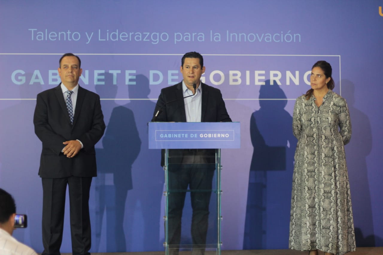 Sinhue presenta dos integrantes más de su gabinete (Foto: Dany Béjar)