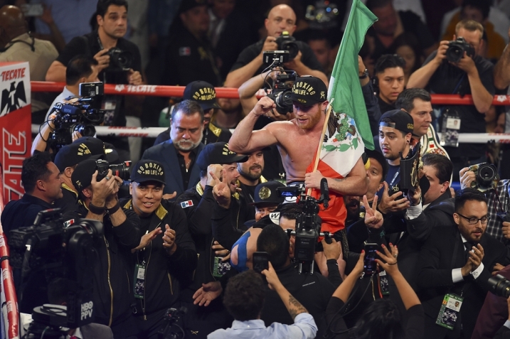 ‘Canelo’ Álvarez es nuevo campeón de los pesos medianos (Mexsport)