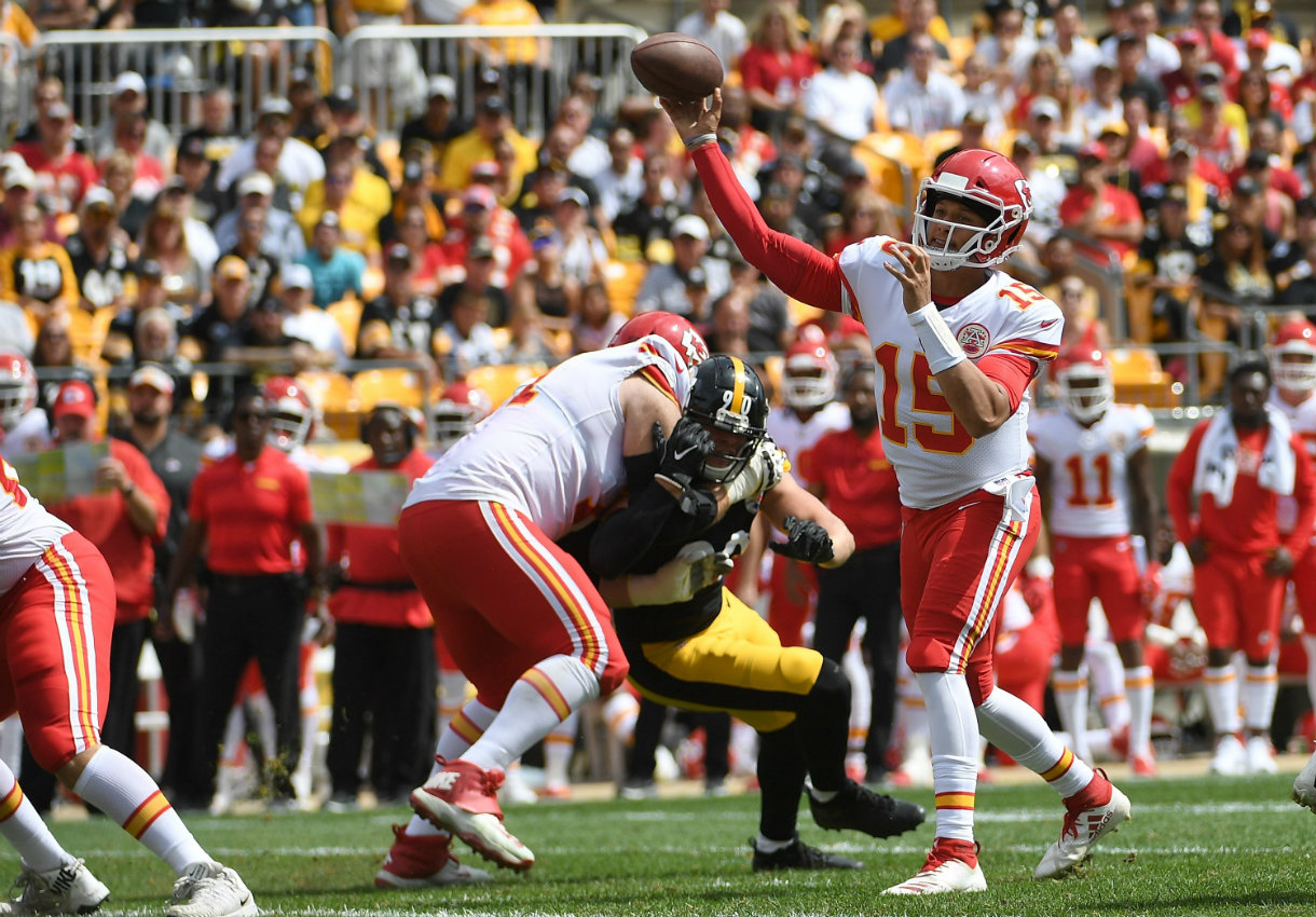 La gran actuación de Patrick Mahomes sirvió para que Kansas City rompiera una racha de 32 años sin ganar en Pittsburgh (AFP)