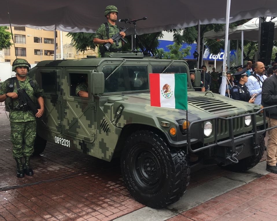 Celebran el desfile militar por el 208 aniversario de la conmemoración del grito de Independencia. (Jorge Martínez)