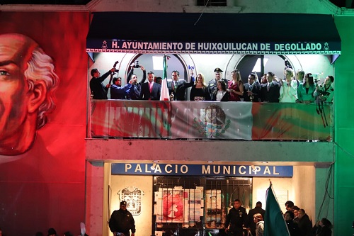 Durante la ceremonia de "El Grito". (Especial)