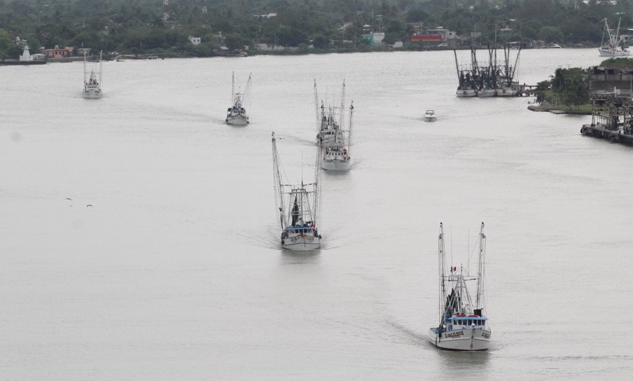 Zarpa flota camaronera