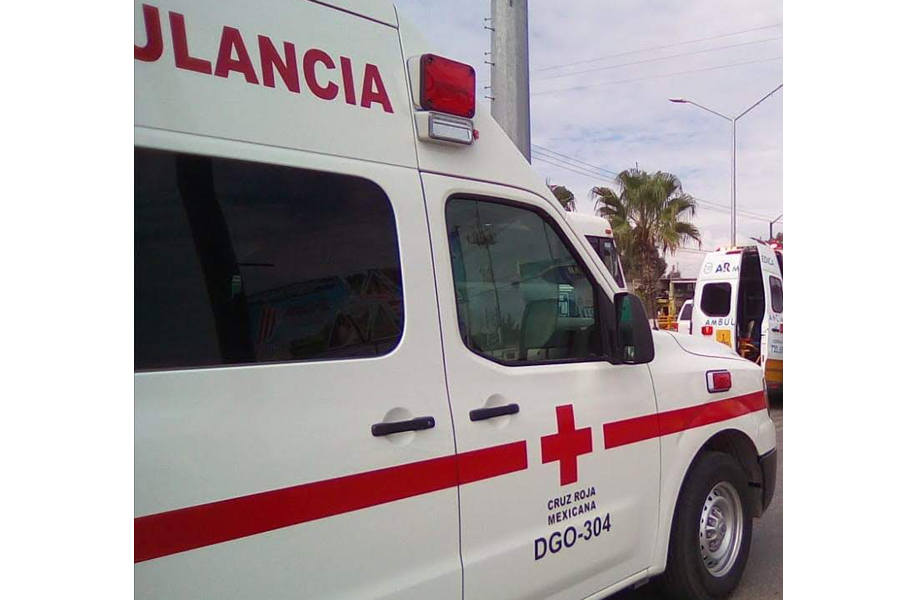 Algunos conductores lo observaron derrapar y proyectarse por la cinta asfáltica. (Archivo)
