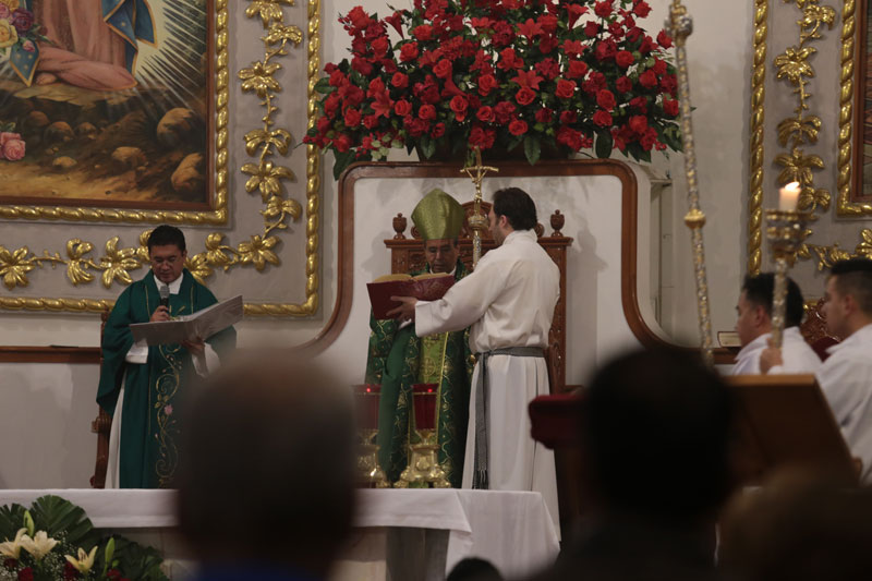 El arzobispo de Tulancingo reconoció que cuesta trabajo hacer cosas buenas por el bien del pueblo. (Maribel Calderón)