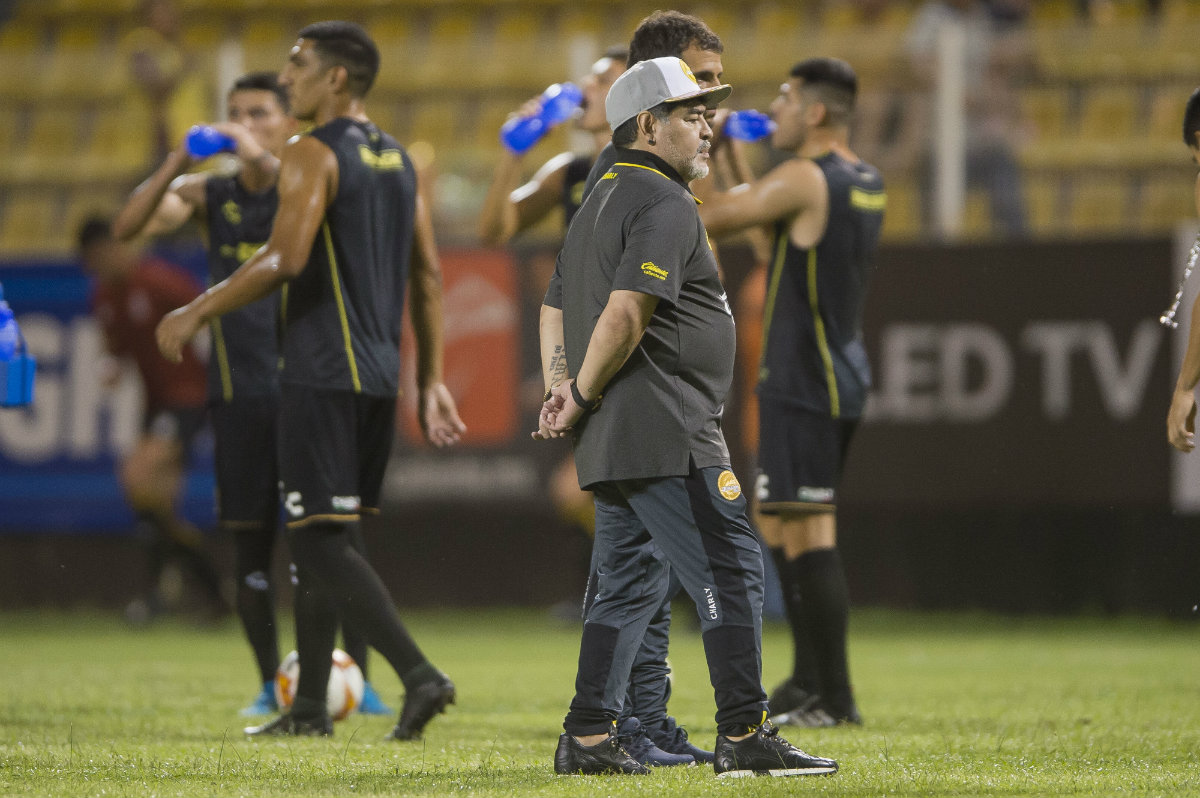 Diego Armando Maradona en su primer partido con Dorados (Mexsport)