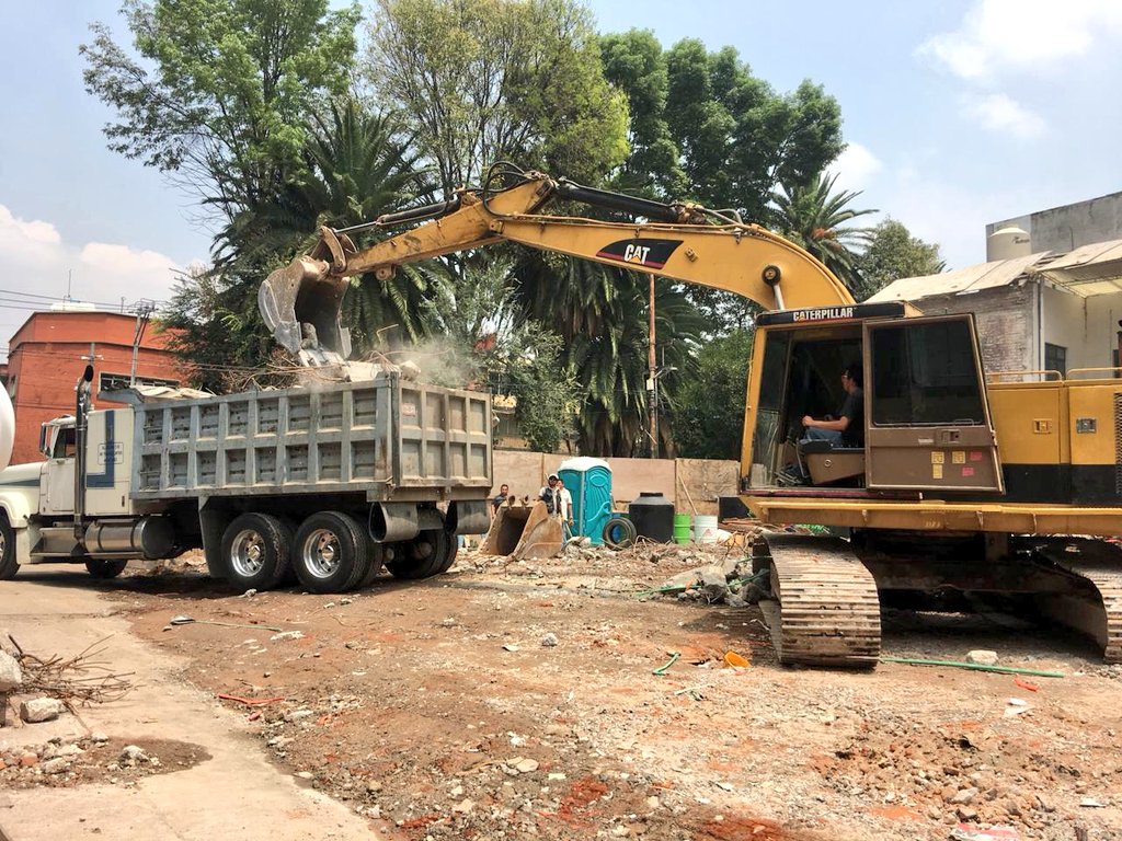 El edificio de 10 pisos sufrió afectaciones estructurales. (Twitter: @SOBSECDMX)