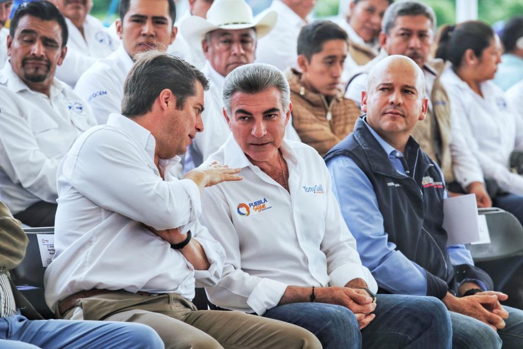 “Porque es de importancia hablar de los temas de entrega-recepción, y de seguridad”, explicó Gali