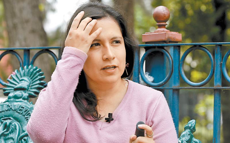 La sobreviviente del 19-S aún tiene algunas secuelas físicas. (Foto: Héctor Téllez)