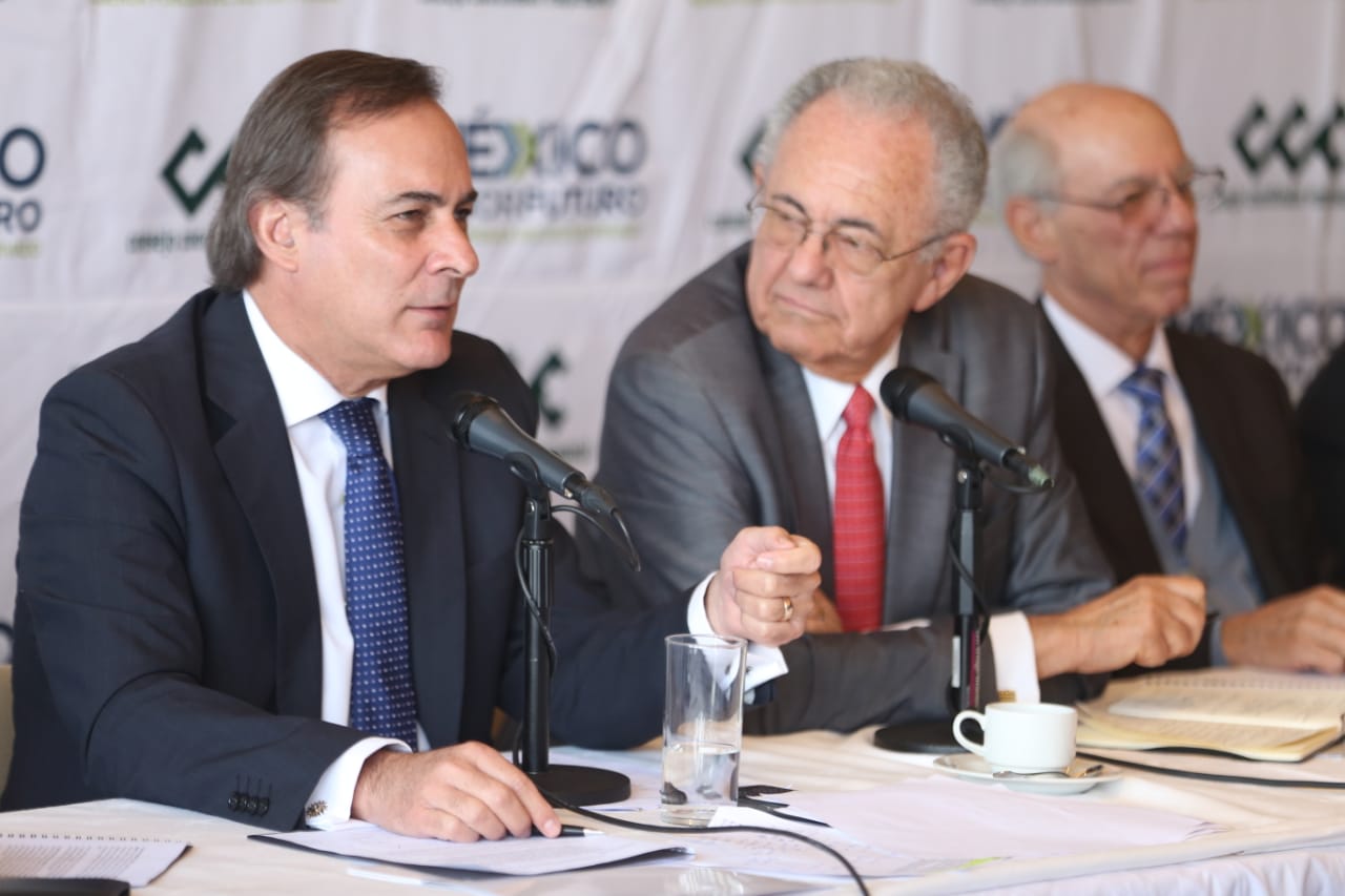 Juan Pablo Castañón, presidente del CCE, y Javier Jiménez Espriú, próximo titular de la SCT (Foto: Javier Ríos)