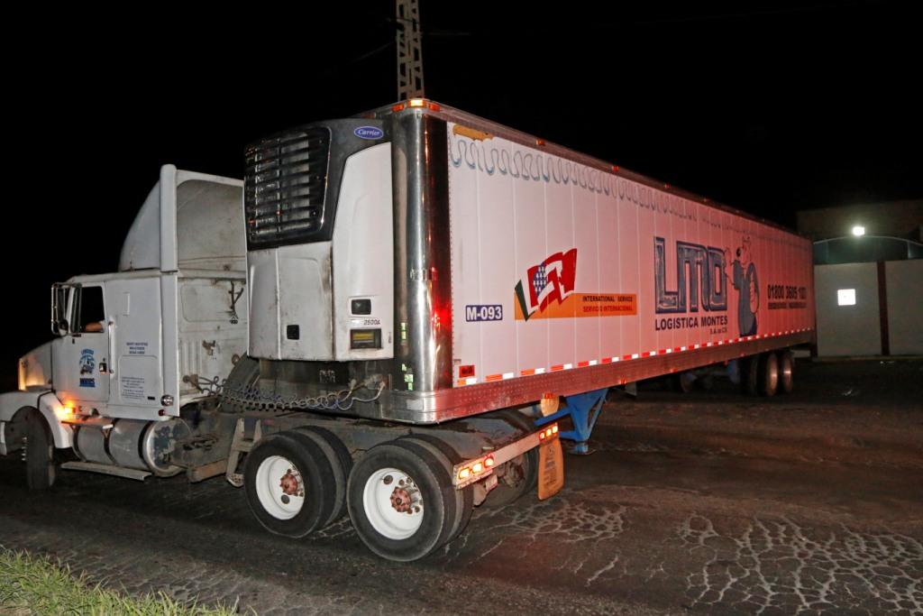 Un tráiler refrigerado con cadáveres en su interior fue encontrado el lunes. (Cuartoscuro)