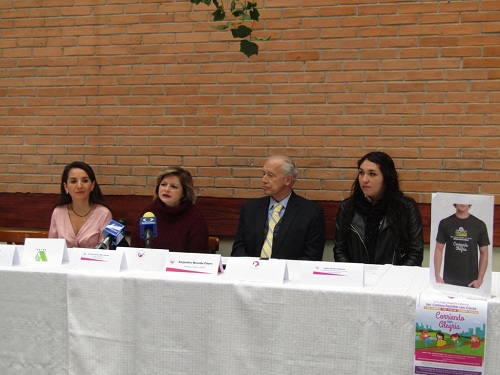 Conferencia. (Monserrat Mata)