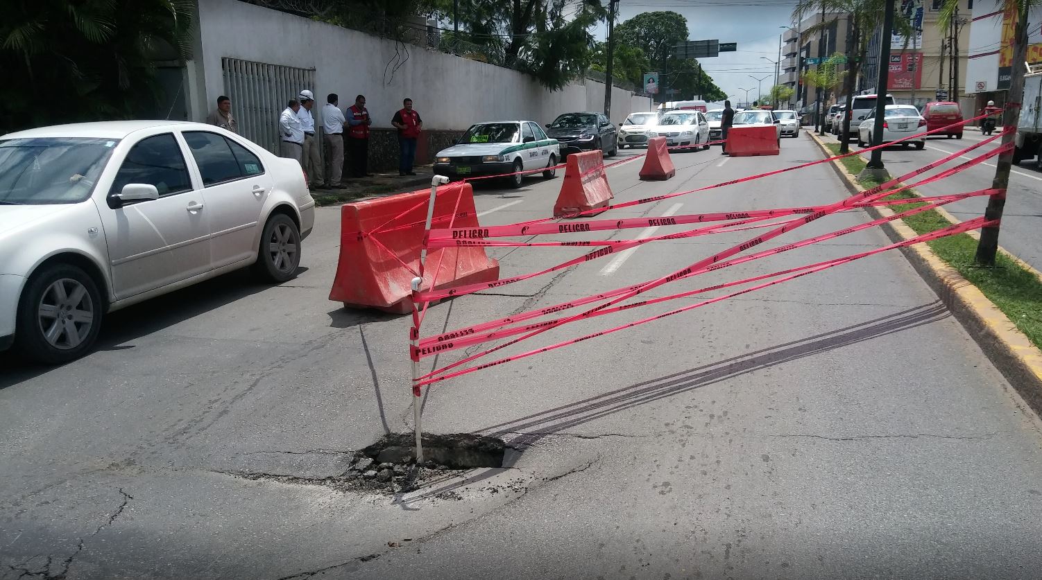 Hundimiento en Avenida Hidalgo