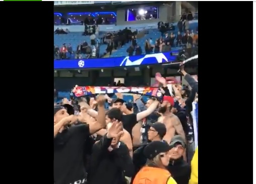 Lyon marginará a aficionado que hizo el saludo nazi en la Champions