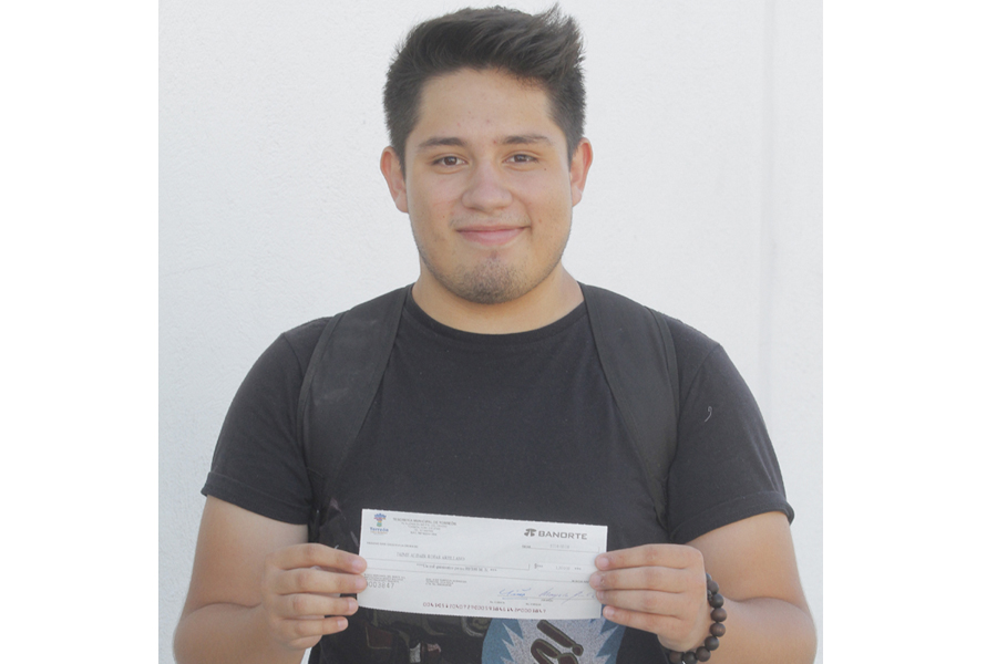 Jaime Arellano obtuvo el segundo lugar en la convocatoria del Cabildo Juvenil de Torreón, con su propuesta de experiencia laboral para egresados. (Man