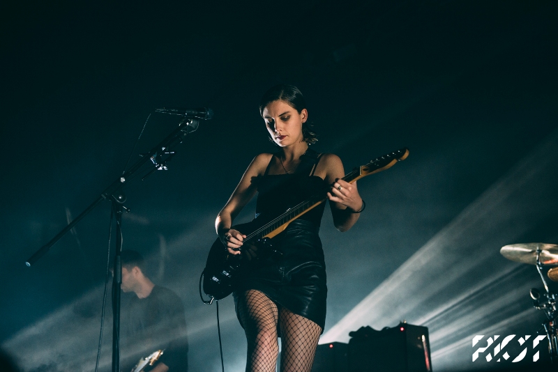 La vocalista y guitarrista Ellie Rowsell. (Cortesía)
