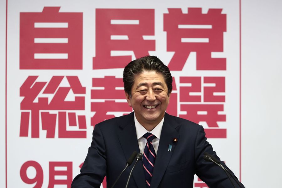 El primer ministro japonés, Shinzo Abe, se mantendrá en el poder hasta 2021. (AFP)