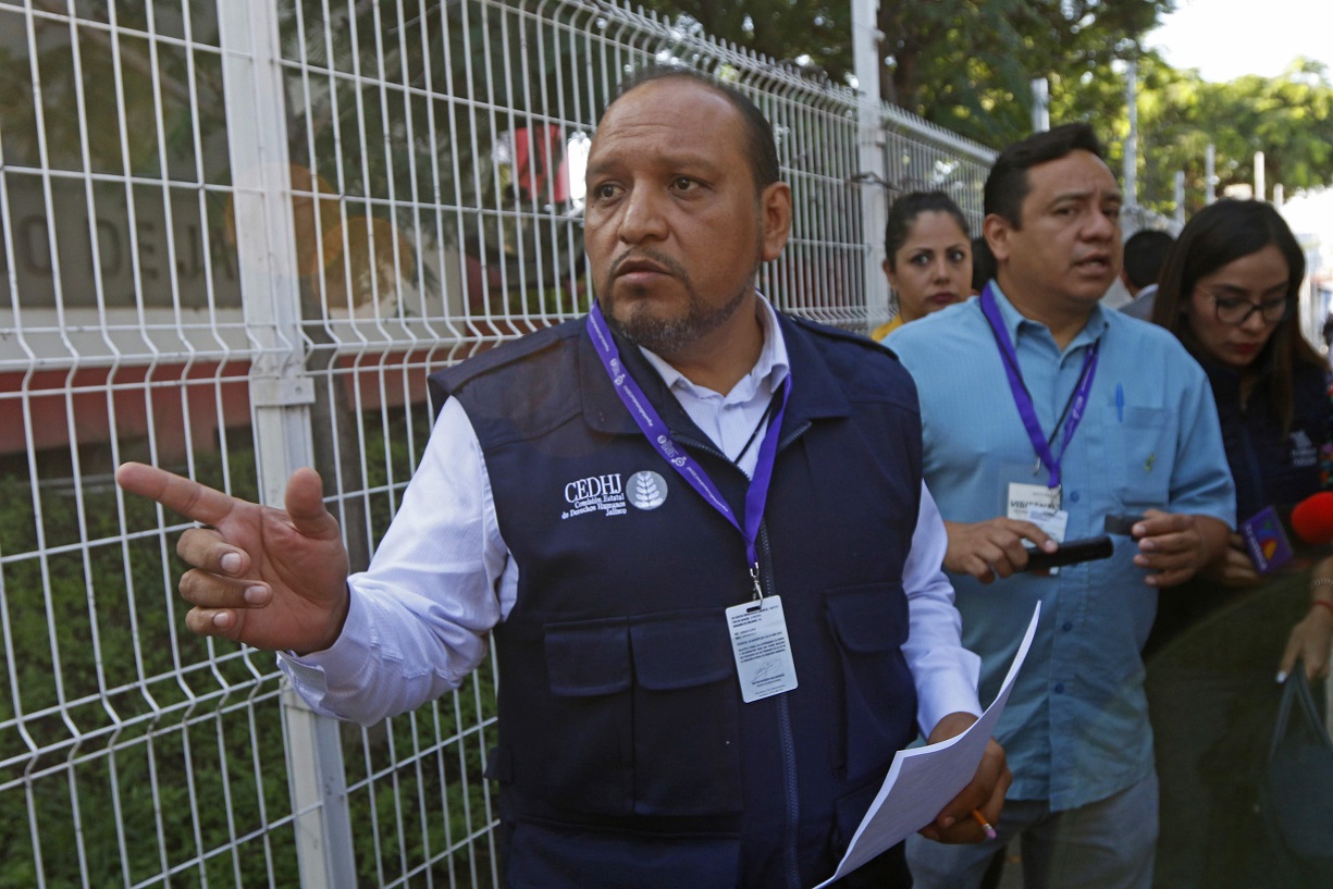 Hernández Barrón visitó el Instituto de Ciencias Forenses. (Fernando Carranza)