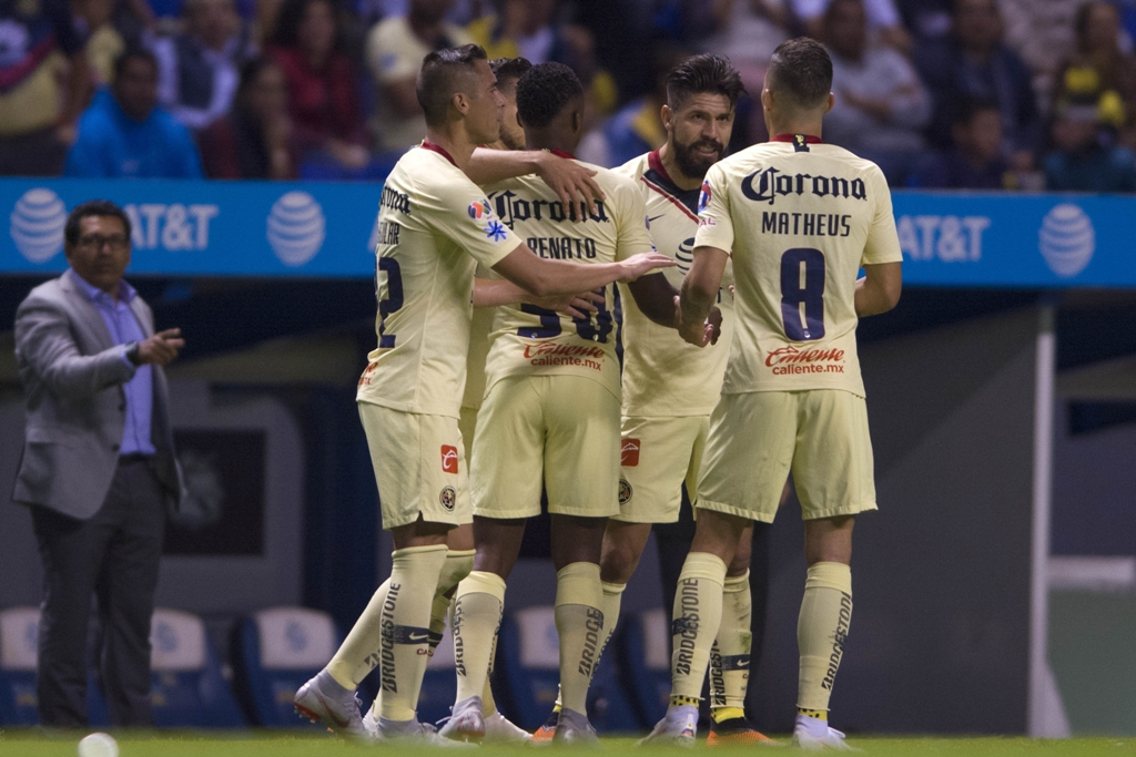 Jugadores de América en festejo de gol (Mexsport)