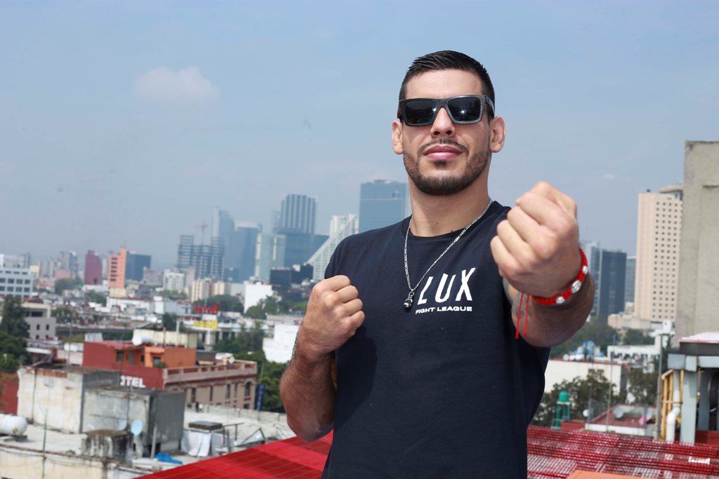 Hugo 'Hooligan' Flores (Iván López)