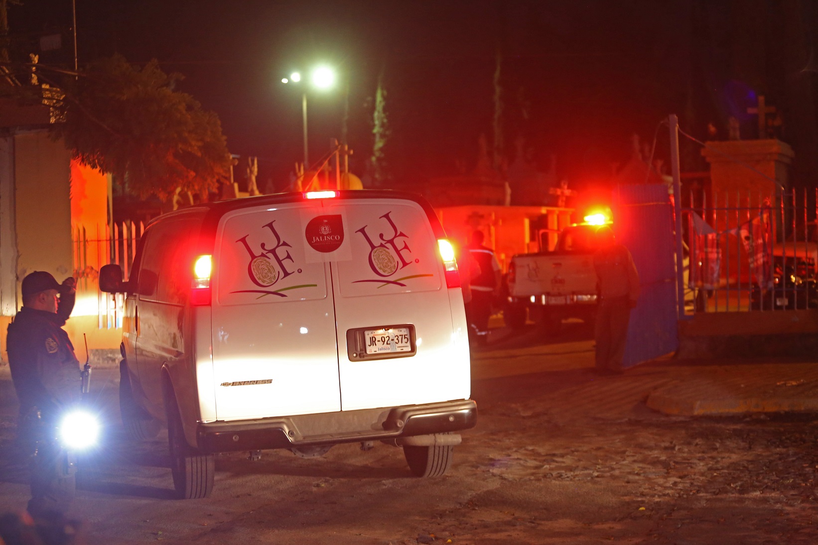 19 cuerpos fueron inhumados en el Panteón Guadalajara. (Fernando Carranza)