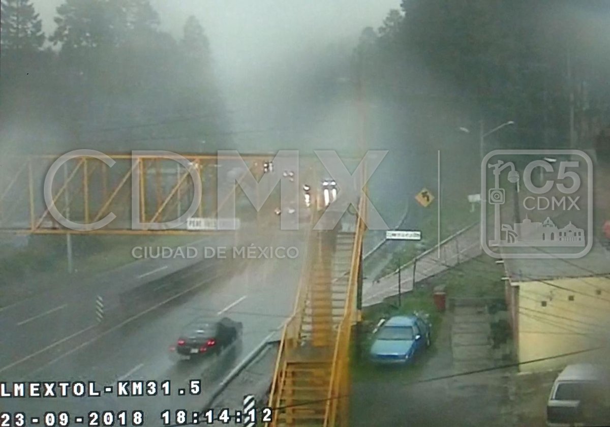 El C5 reportó que hay un banco de niebla en el kilómetro 31 con dirección a Toluca. (Twitter: @C5_CDMX)