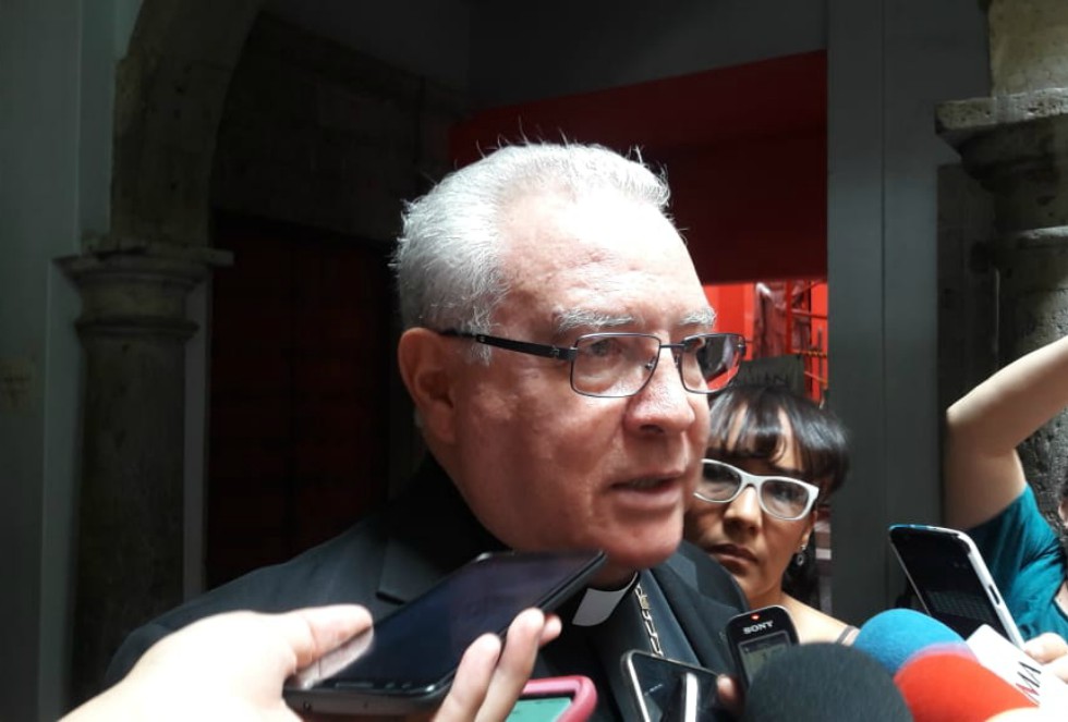 Robles Ortega se pronunció a favor de un entierro tradicional para los cuerpos. (Perla Gómez)