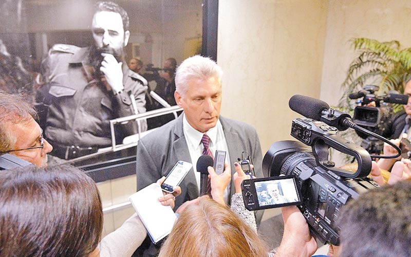 El mandatario atendió a medios en la sede de la misión cubana en NY.  (Foto: EFE)
