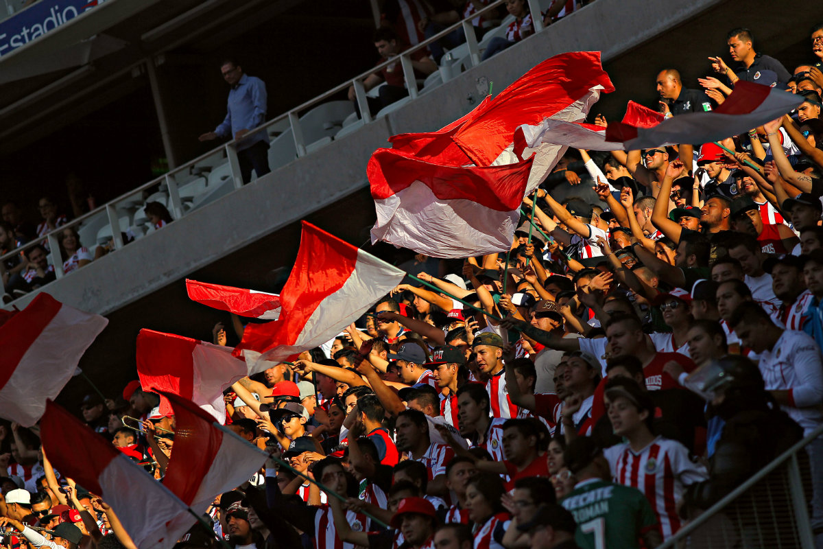 Afición de Chivas en el Estadio Akron (Imago7)