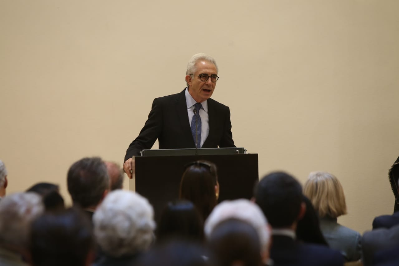 Ernesto Zedillo dijo que deben haber impuestos especiales para los estupefaciendes/Juan Carlos Bautista.