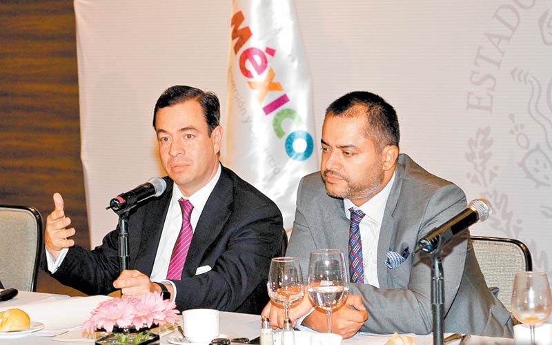 El funcionario (izquierda) destacó el “notable éxito” en el trabajo de explorar nuevos mercados del exterior. (Foto: Ariana Pérez)
