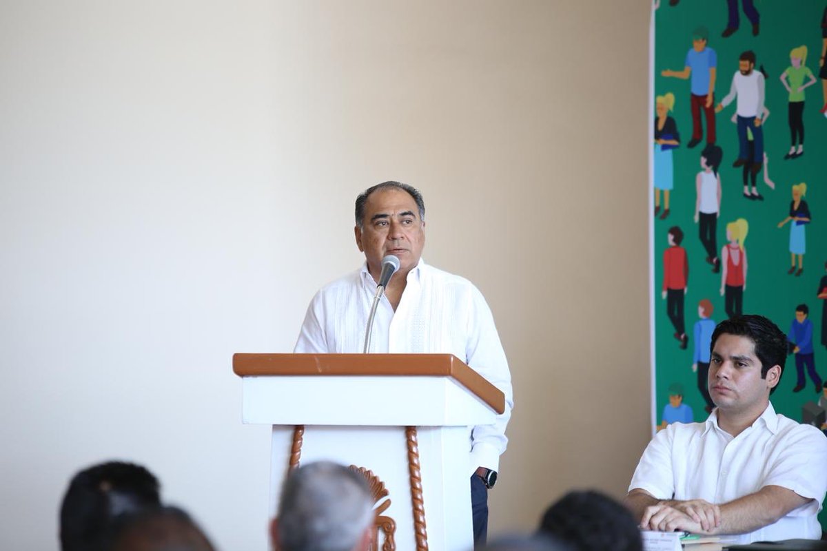 El gobernador de Guerrero, Héctor Astudillo.