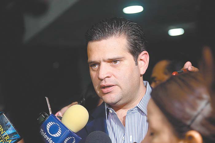 Francisco Cienfuegos dijo que prohibir las barras no es adecuado.