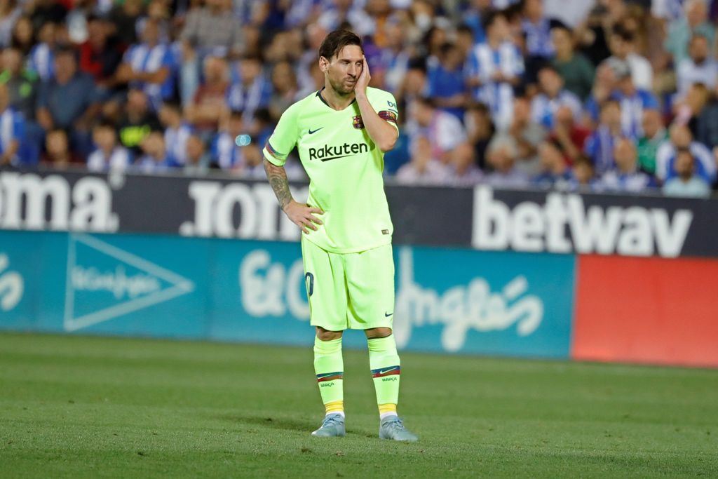 Messi no pudo anotar en la derrota del Barcelona (EFE)