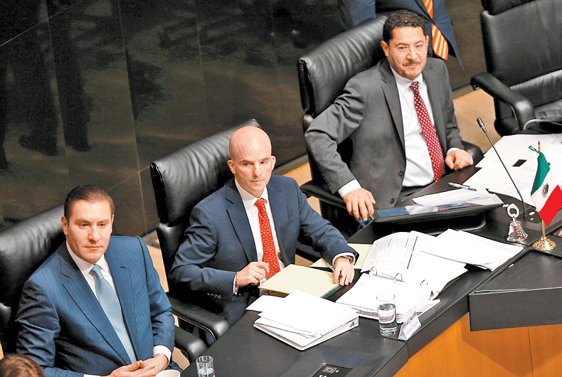 El secretario de Hacienda durante su informe en el Senado. (Héctor Téllez)