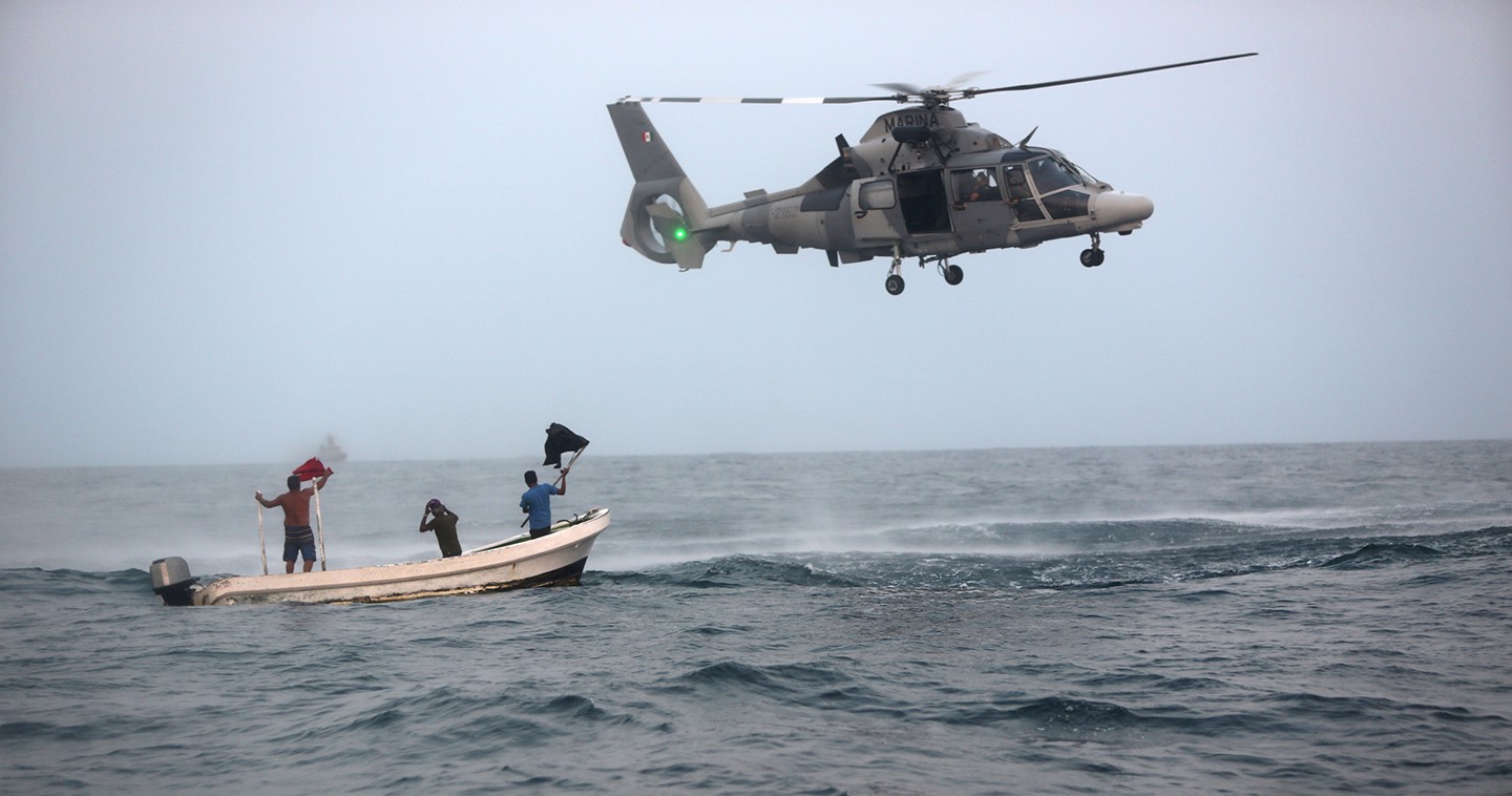 Semar auxilia en rescate marítimos.
