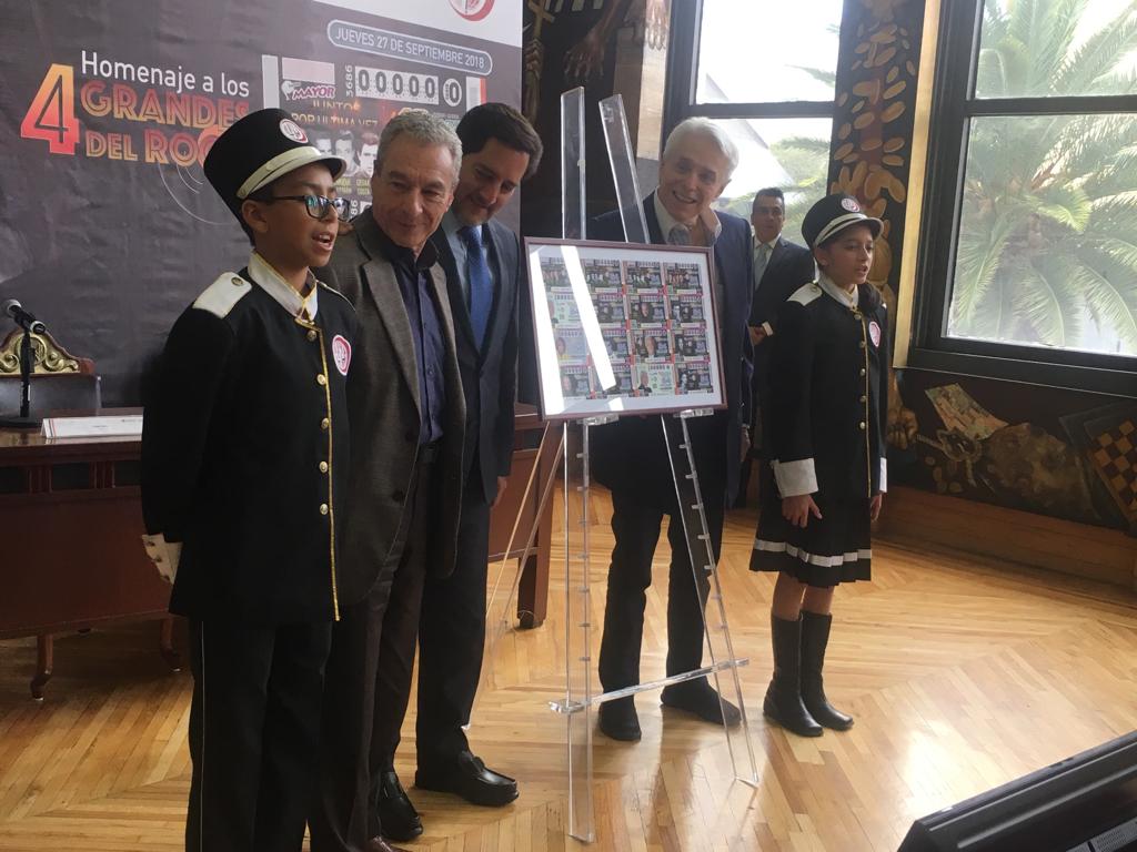 César Costa y Enrique Guzmán en la Lotería Nacional (Foto: Arantxa Castillo)