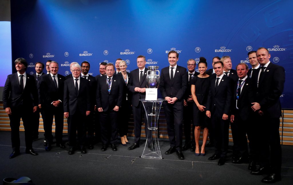 Federación y Gobierno alemán celebran la asignación de la Eurocopa (Reuters)