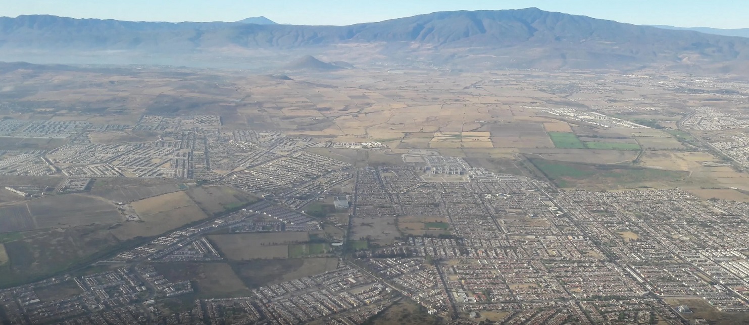 La zona ha sido invadida con una gran cantidad de desarrollos de vivienda de interés social. (Especial)