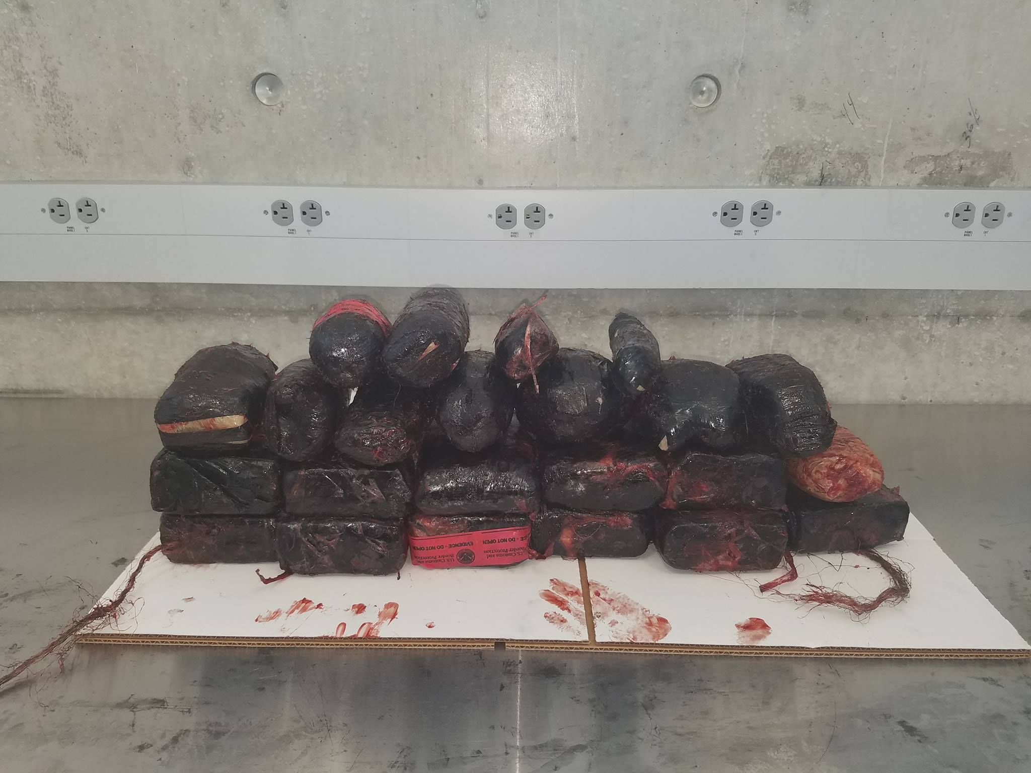 Droga decomisada por agentes fronterizos (Cortesía)