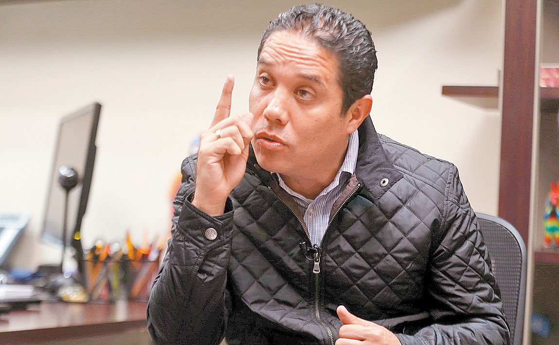 Evodio Velázquez durante la entrevista para "El Asalto a la Razón". (Araceli López)