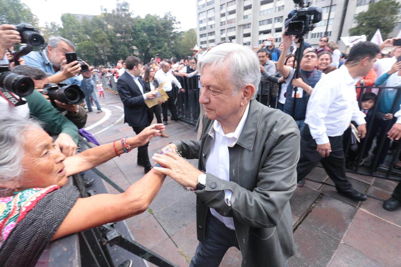 Andrés Manuel lópez Obrador encabezó un mitin en la Plaza de las Tres Culturas. (Jesús Quintanar)