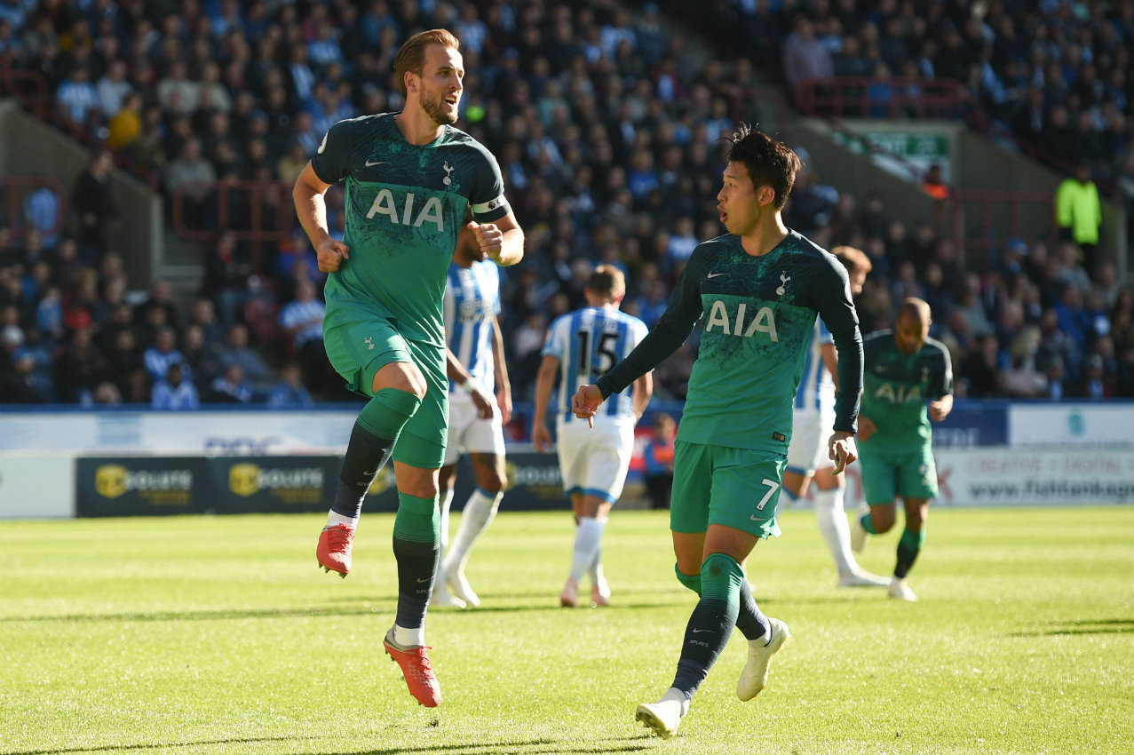 Doblete de Harry Kane en la victoria del Tottenham sobre el Huddersfield Town (AFP)
