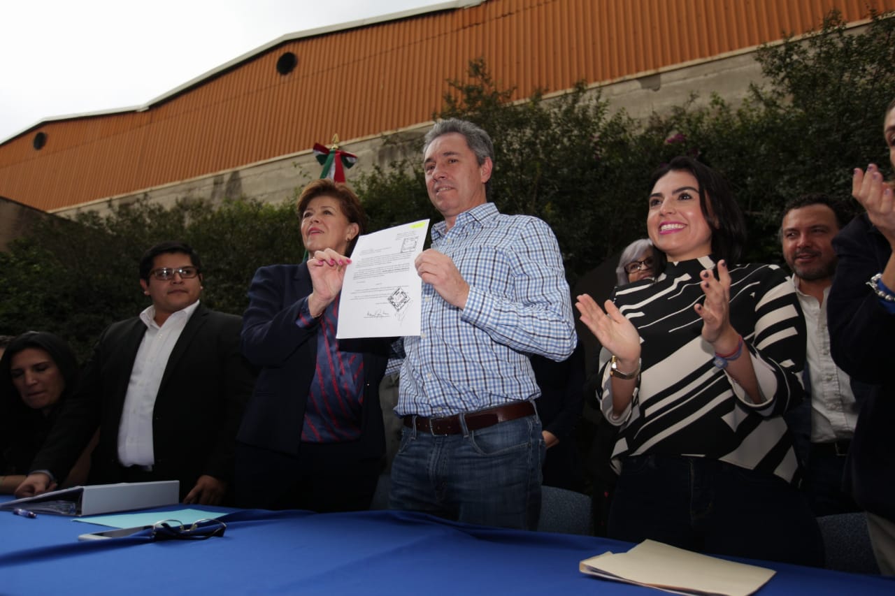 Manuel Gómez Morín formalizó su registro ante el PAN/Omar Franco.