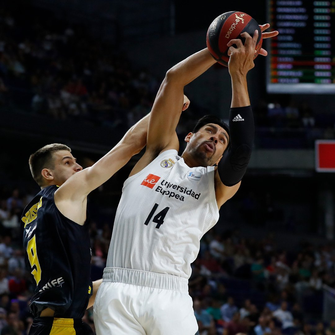 Gustavo Ayón, basquetbolista mexicano (Twitter @RMBaloncesto)