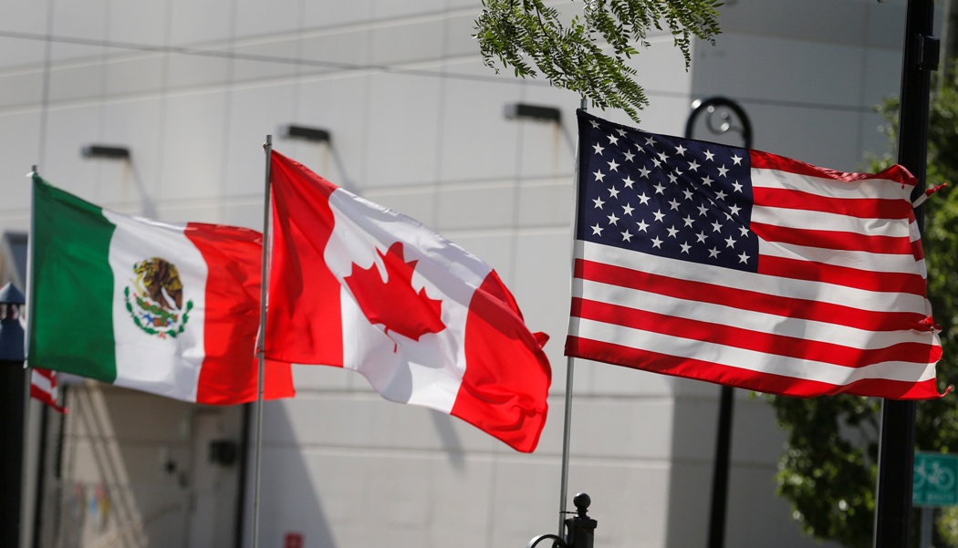 Aún quedan pendientes temas como resolución de disputas y la demanda de EU de mayor acceso a mercados de productos lácteos de Canadá. (Reuters)