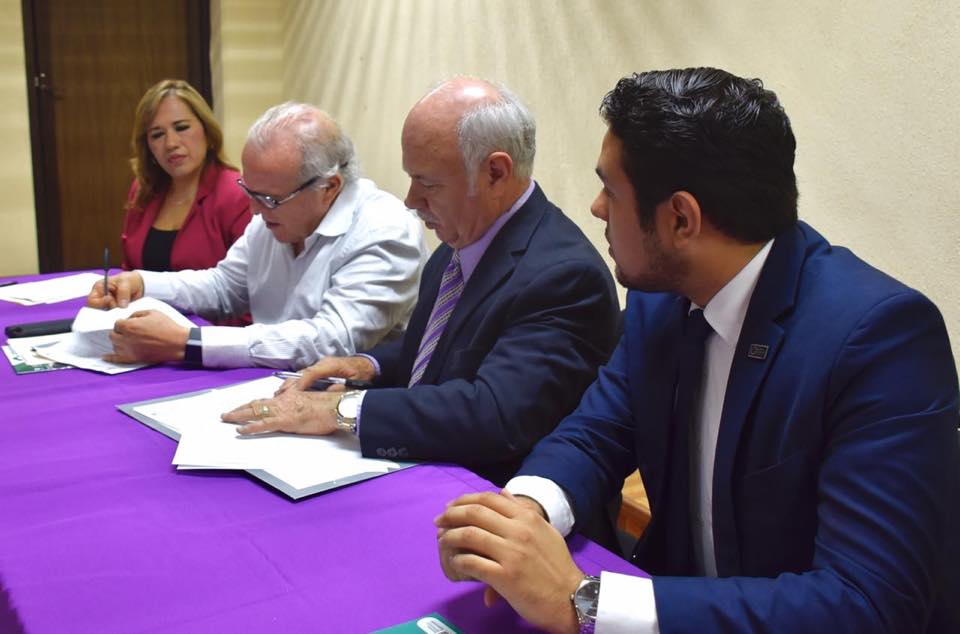 Las luminarias se distribuirán en 17 planteles, 17 laboratorios y 2 unidades administrativas. (Especial)