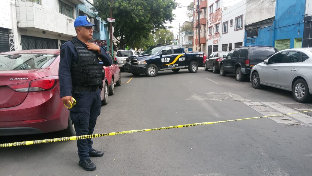 La zona fue acordonada por policías y hubo cortes a la circulación para retirar el cuerpo. | César Velázquez