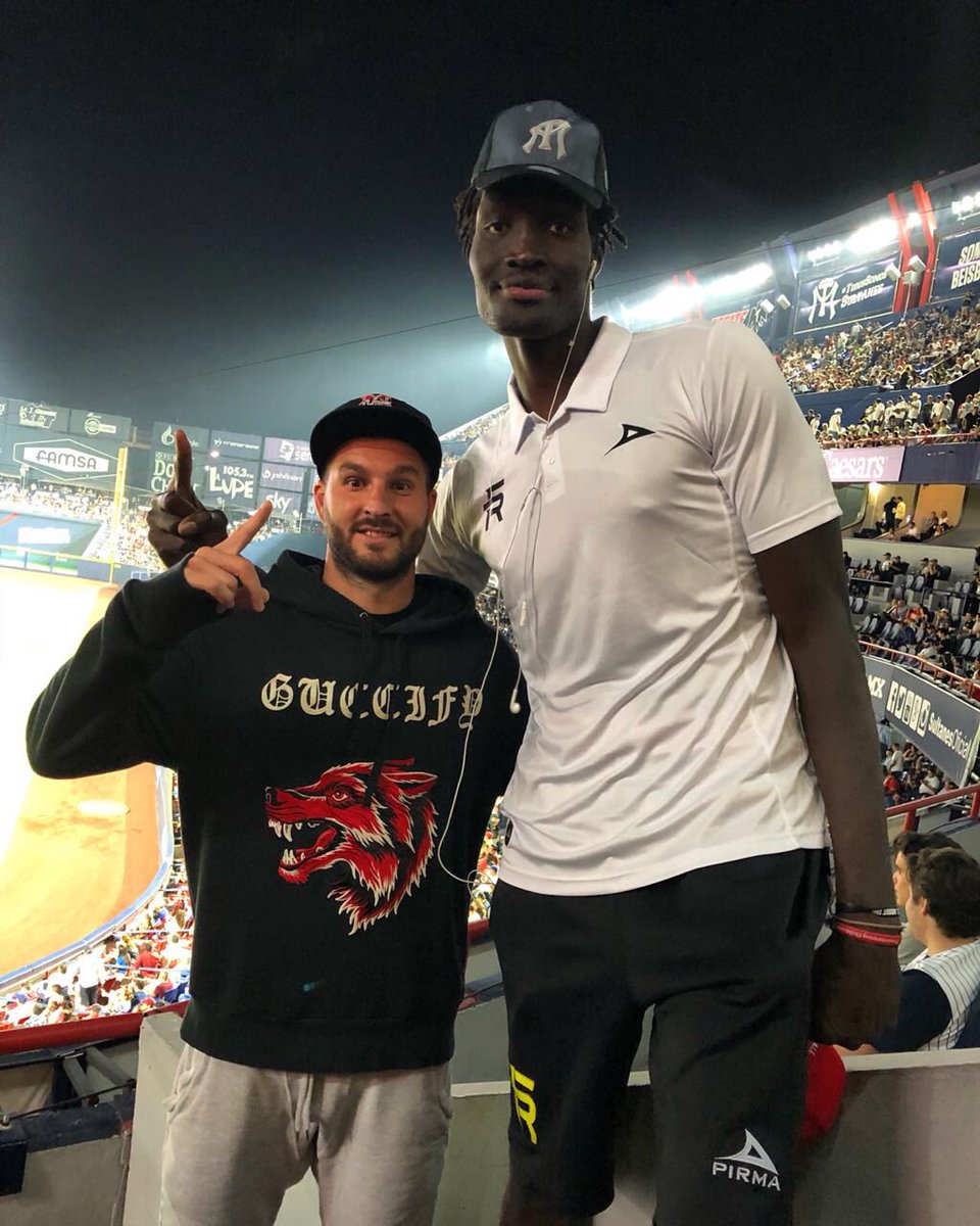 André-Pierre Gignac y Mamadou Ndiaye (@SultanesOficial )
