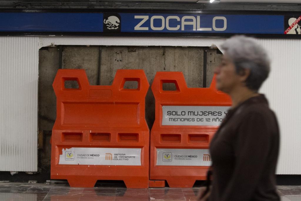 Ernestina Godoy consideró que no se pueden gastar recursos en agregar notas a las placas. (Cuartoscuro)